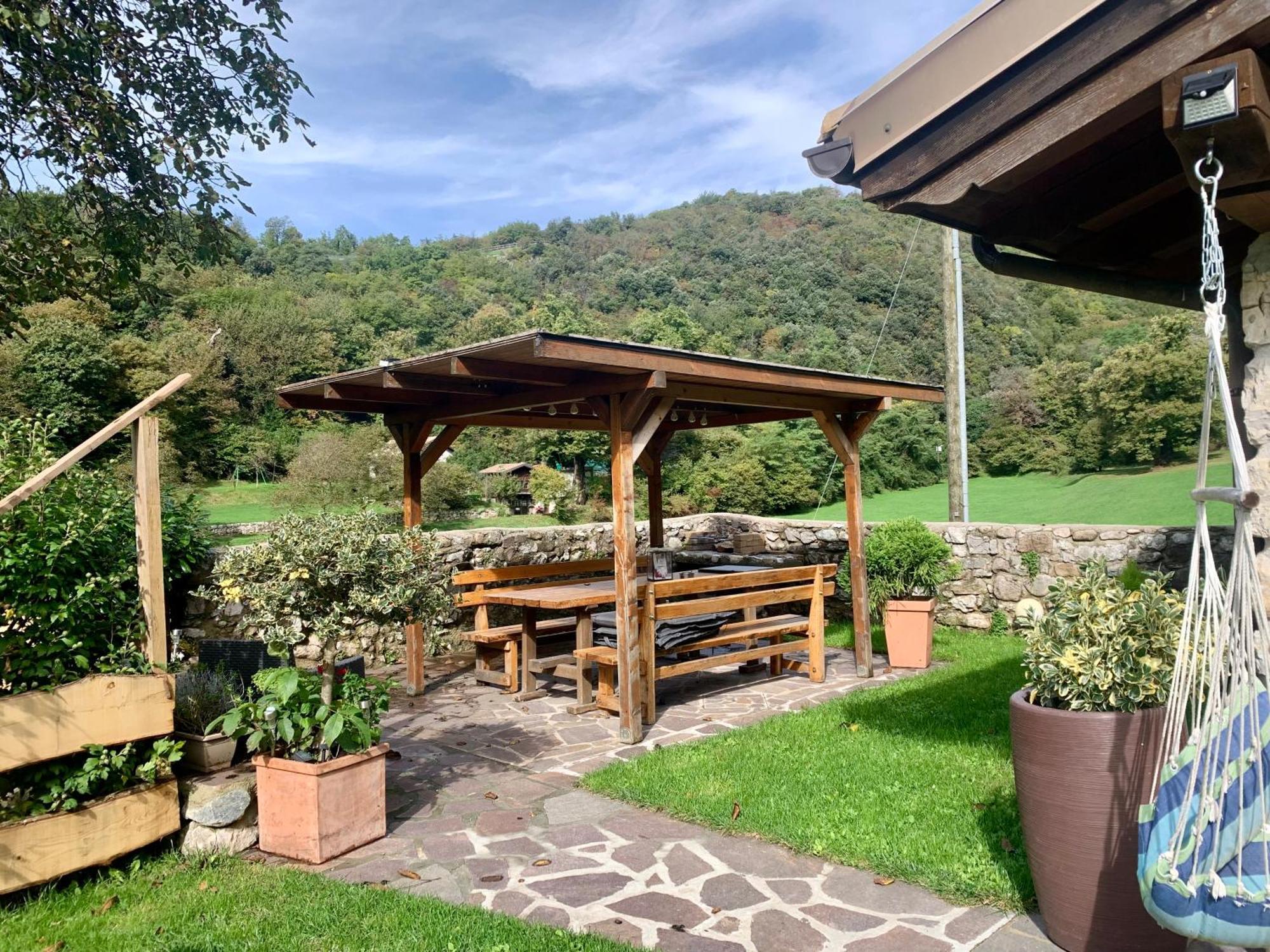 Casa Al Castagneto Villa Ceniga ภายนอก รูปภาพ